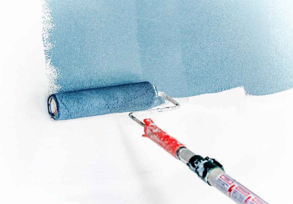 Spray or Roll: How Do Professional Painters Choose? 2 Fresh Exterior House Painting in Philadelphia, PA